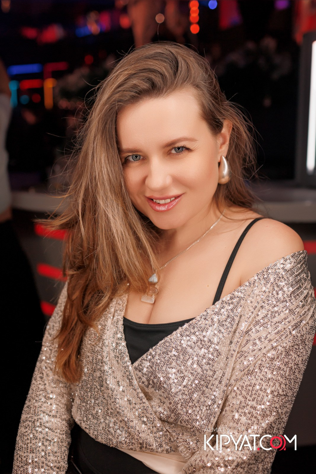 SANTA BARBARA — ПИТ ДЖЕЙСОН (ГР. ПРЕМЬЕР-МИНИСТР) И ИЛЬЯ ЗУДИН (ГР. ДИНАМИТ) НА ПРЕДНОВОГОДНЕЙ ВЕЧЕРИНКЕ. КИПЯТКОМ АЛМАТЫ!