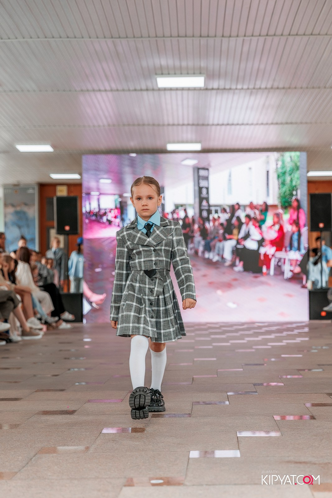 JUNIOR FASHION SHOW. КИПЯТКОМ АЛМАТЫ!