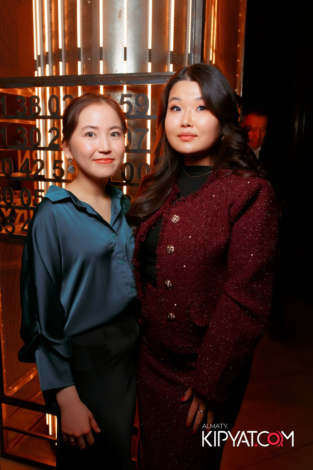 SPACE LOUNGE BAR. КИПЯТКОМ АЛМАТЫ!