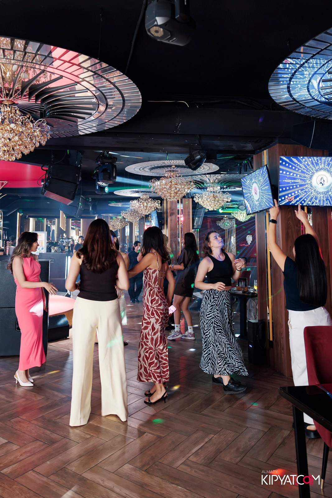 ЗАЯ, НА БИС. КИПЯТКОМ АЛМАТЫ!