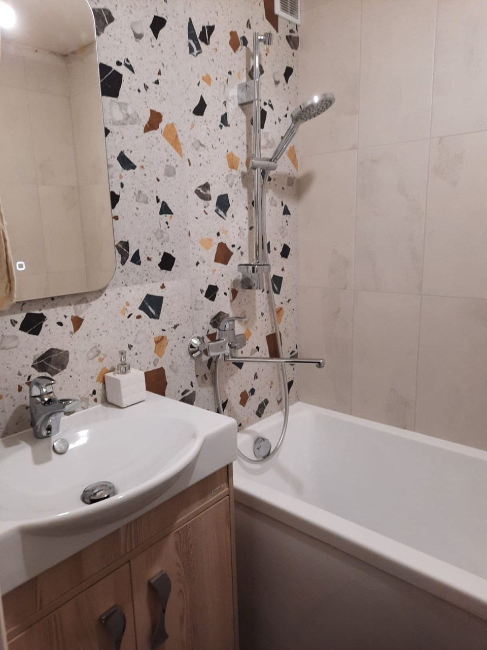 Ванная комната (ул. Кулахметова д. 15). Ремонт санузла, туалета, ванной под ключ в Казани. Укладка плитки