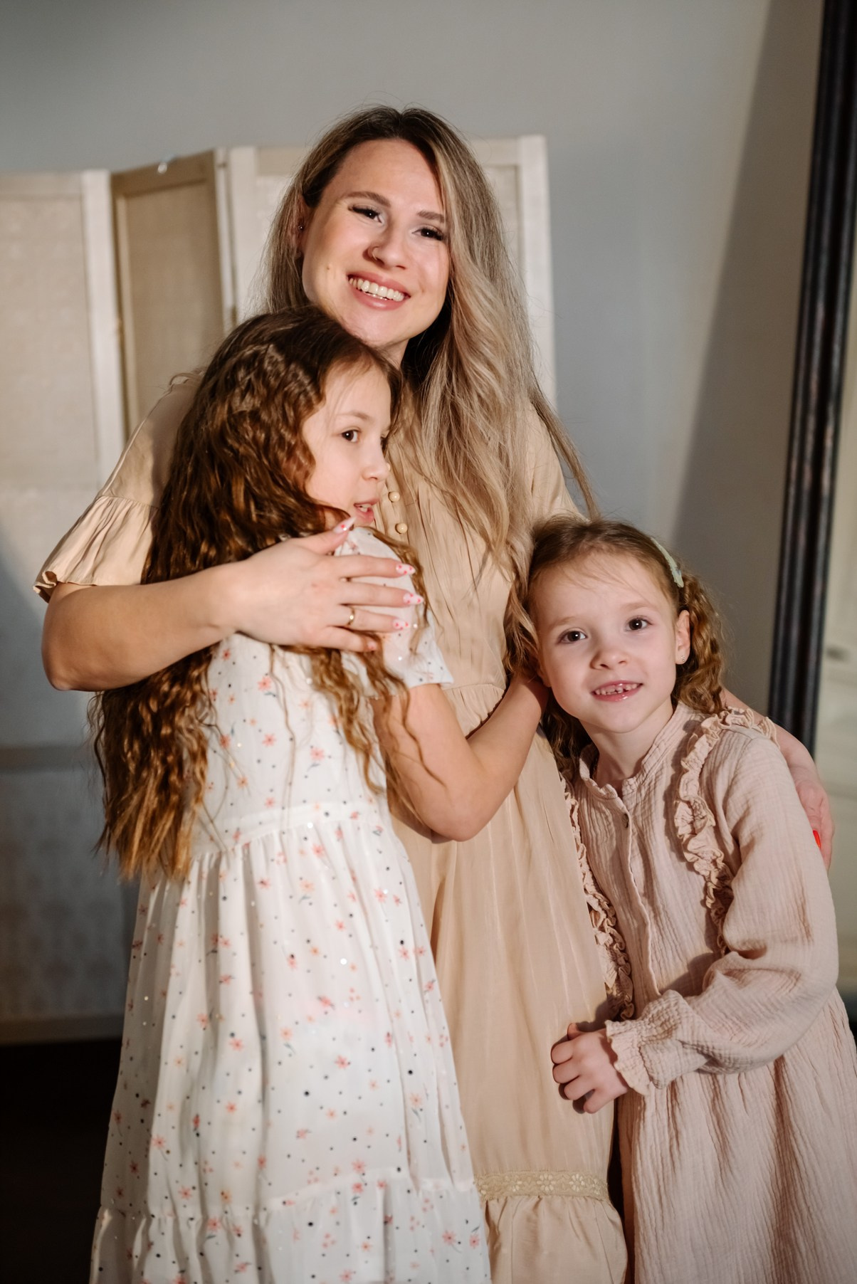 Семейная. Анастасия с дочками. Свадебный и сеейный фотограф в Санкт-Петербурге Елена Худякова