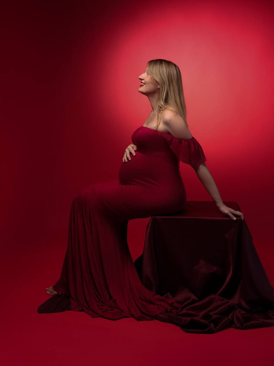 Фотосессия в красном стиле. Фотограф ANNA GEREIHAN