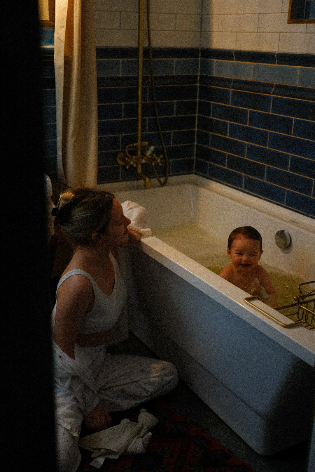 Мама и дочка домашняя фотосессия. Семейный фотограф в Казани Александра Киселева