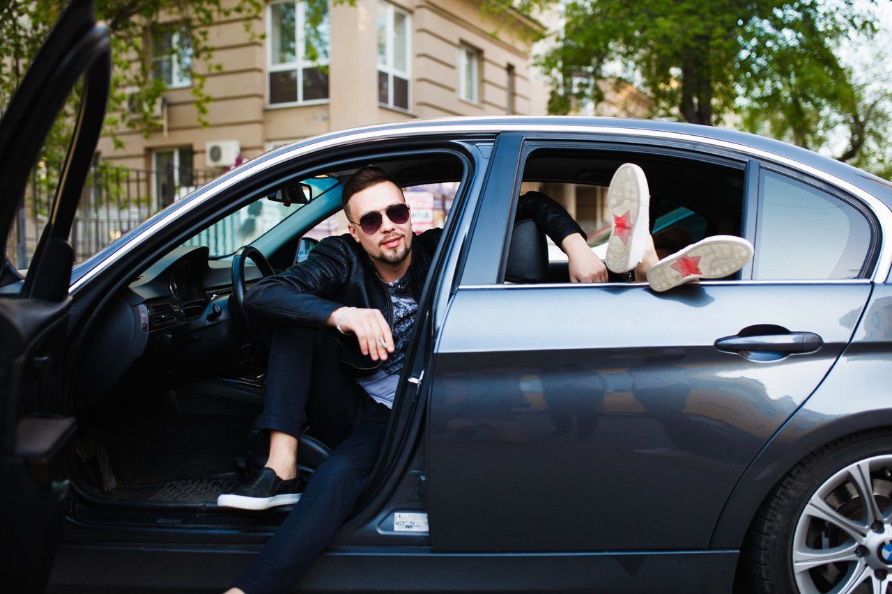 Необычная и стильная съемка лавстори. Фотограф Антон Матвеев. Свадебный фотограф в Москве | Антон Матвеев