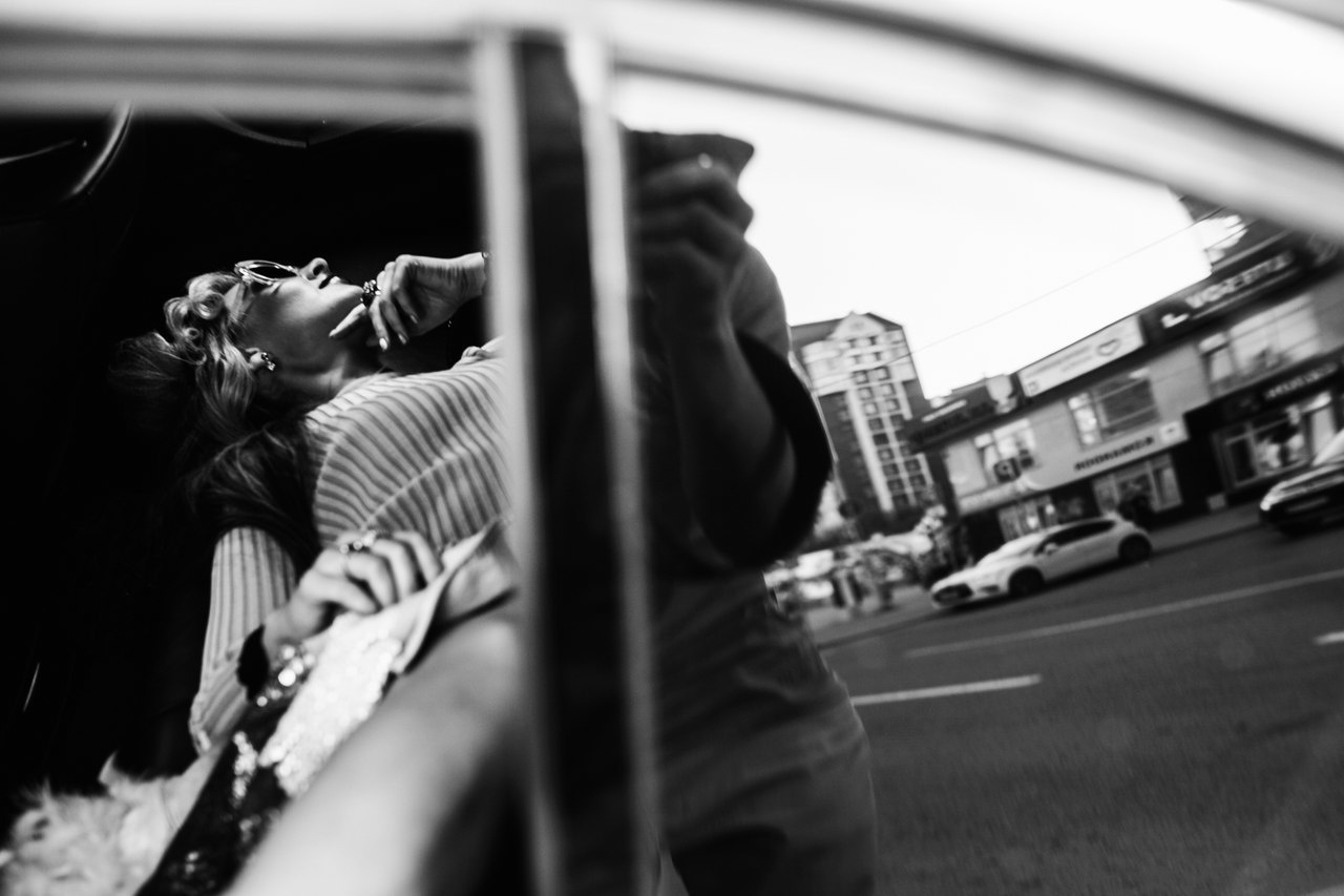 Необычная и стильная съемка лавстори. Фотограф Антон Матвеев. Свадебный фотограф в Москве | Антон Матвеев