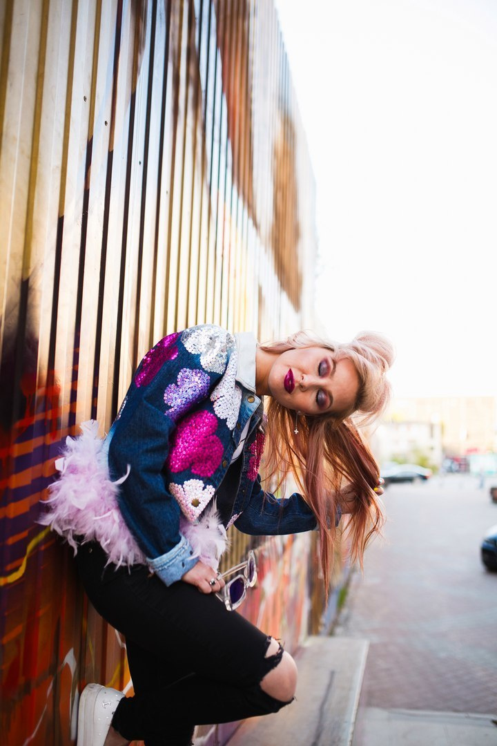 Необычная и стильная съемка лавстори. Фотограф Антон Матвеев. Свадебный фотограф в Москве | Антон Матвеев