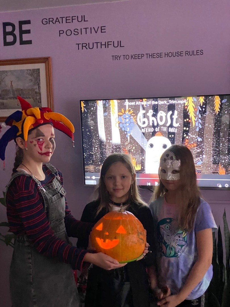 Весёлый праздник в нашей языковой школе. LinguaCentrePro