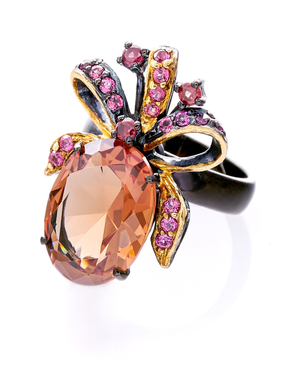 Ювелирные изделия. Каталожный предметный фотограф