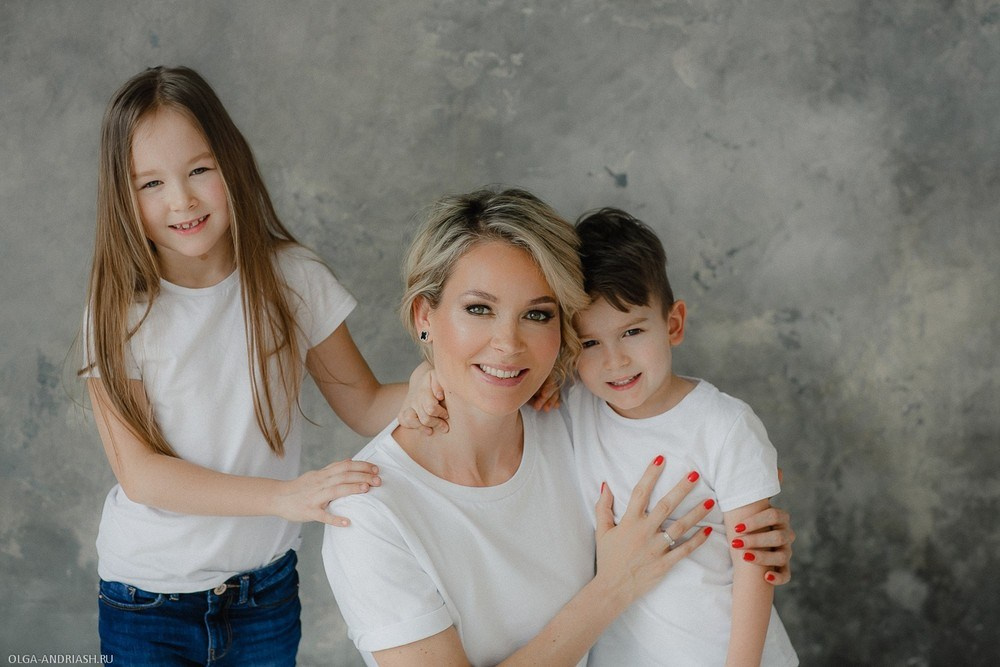 Семейная в студии. Семейный, портретный и свадебный фотограф в Санкт-Петербурге и Москве