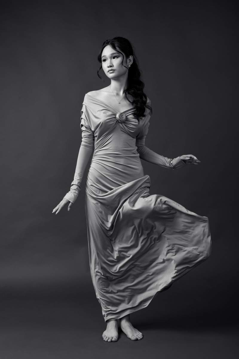 Женский портрет. BWstudio — фотостудия черно-белой фотографии Алматы. Фотограф Алматы. Фотостудия Алматы