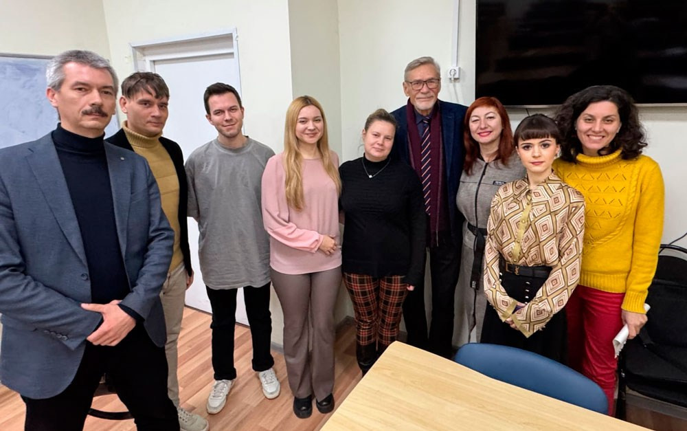 Станислав Щербаков | Авторская журналистика | Кино | Книги о руководителе