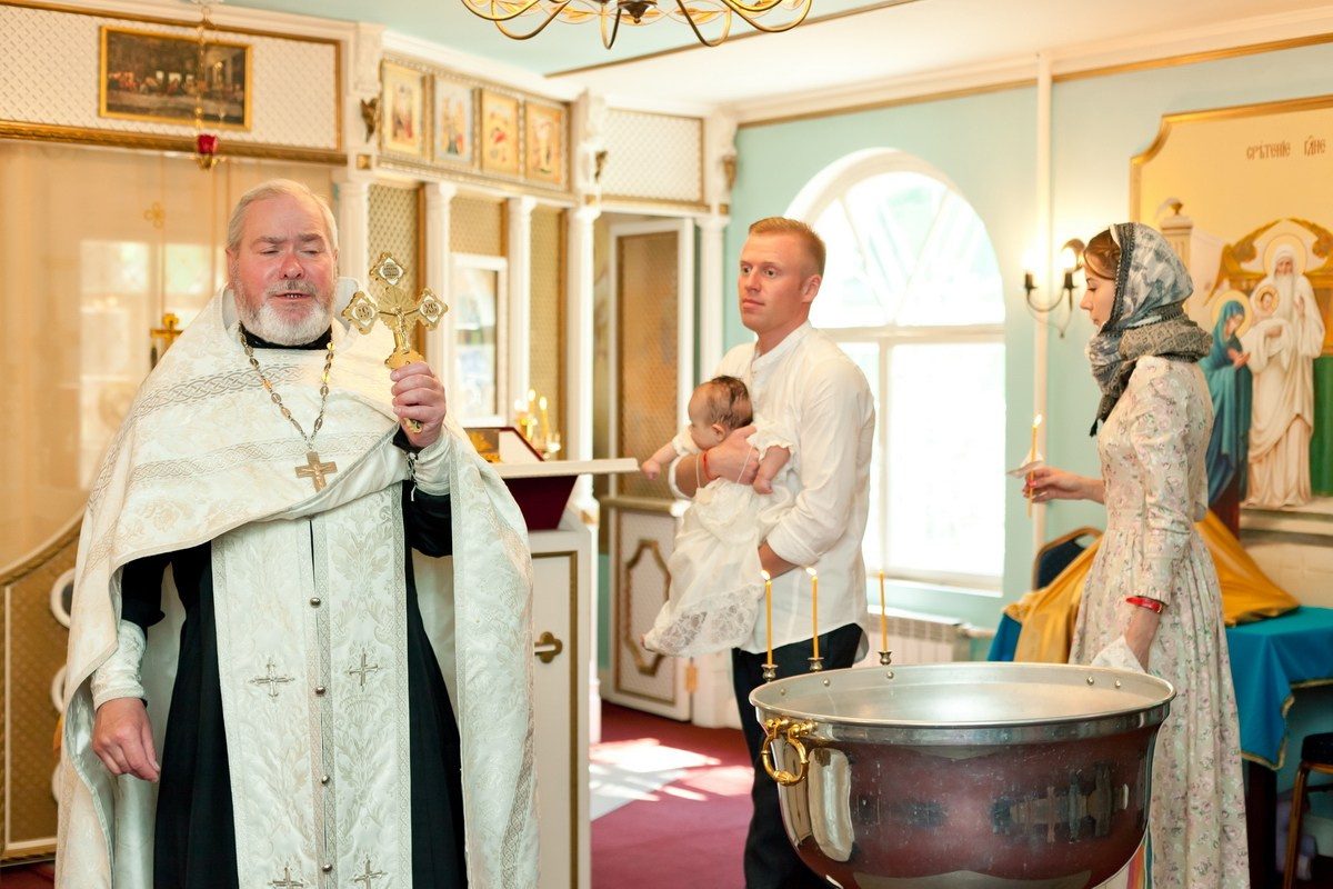 Крещение Свято-Троицкий Храм. г. Всеволожск. Фотограф на крещение в Санкт Петербурге