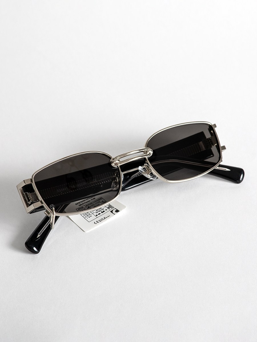 Съемка солнцезащитных очков. Фотограф в Санкт-Петербурге