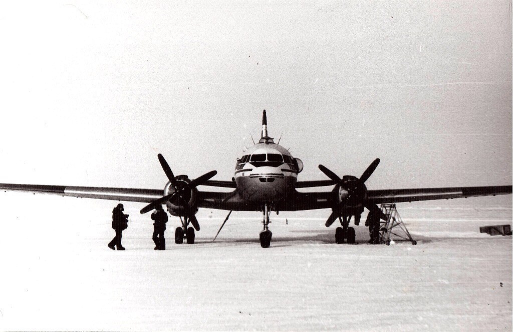 Исторические фотографии. Фотоальбом показывающий увлекательный мир авиации и мир медведей Андрея Иванова