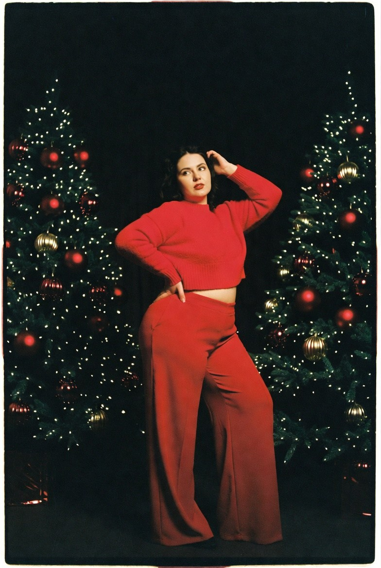 Плюс сайз в красном