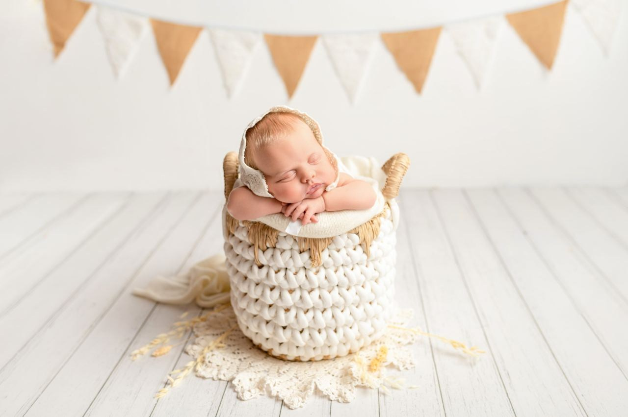 Новорожденные девочки. Детский фотограф в городе Жуковский Алиса Коробанова