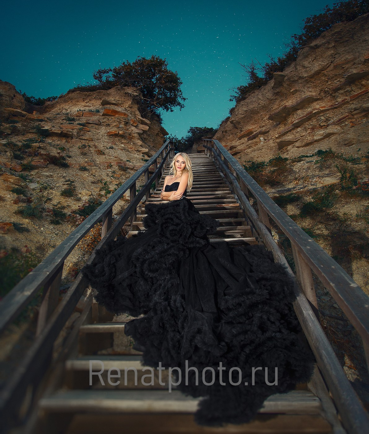 Renatphoto-Модные фотосессии  в студии  для журналов. Профессиональный фотограф  интерьеров, предметная фотосъёмка, фото блюд для меню  г. Анапа