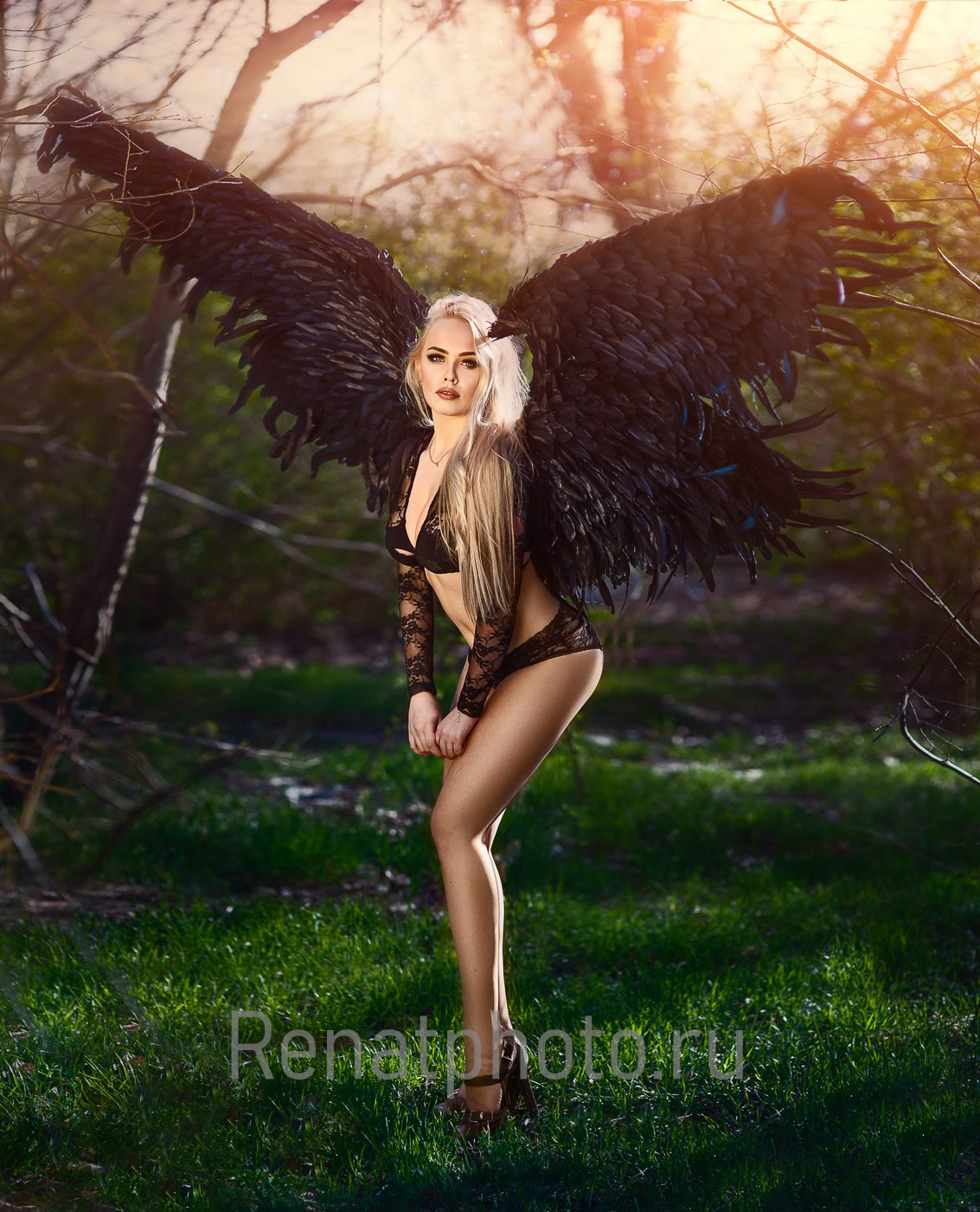 Renatphoto-Модные фотосессии  в студии  для журналов. Профессиональный фотограф  интерьеров, предметная фотосъёмка, фото блюд для меню  г. Анапа