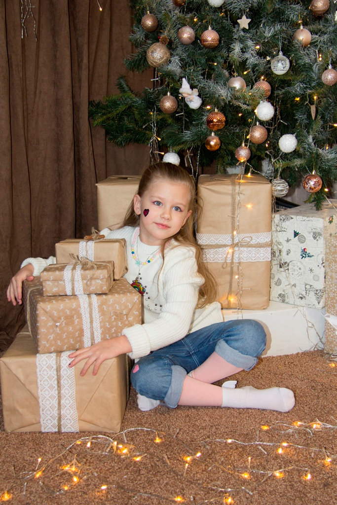 Детский сад в Новогодней студии. Фотограф Бурятия. Печать фотокниг