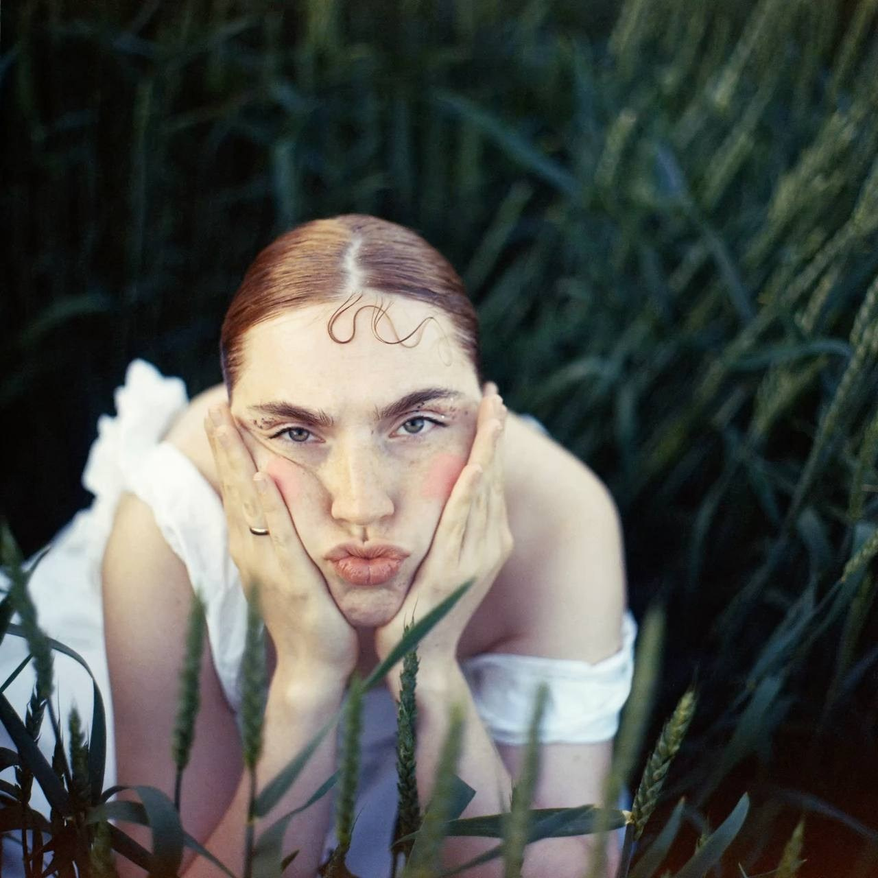 Истории на природе. Настя Оленченко, портретный/семейный фотограф на цифру и плёнку Москва