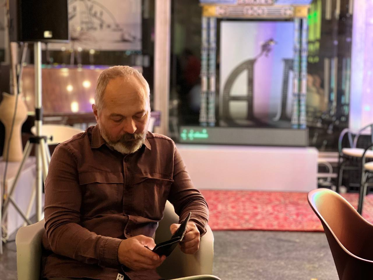 УРАВНЕНИЕ С НЕИЗВЕСТНЫМИ Фотовыставка Надежды Найденовой в КЦ ЗИЛ. Reportage, architectural, fine art photographer Lena Melnikova in Moscow