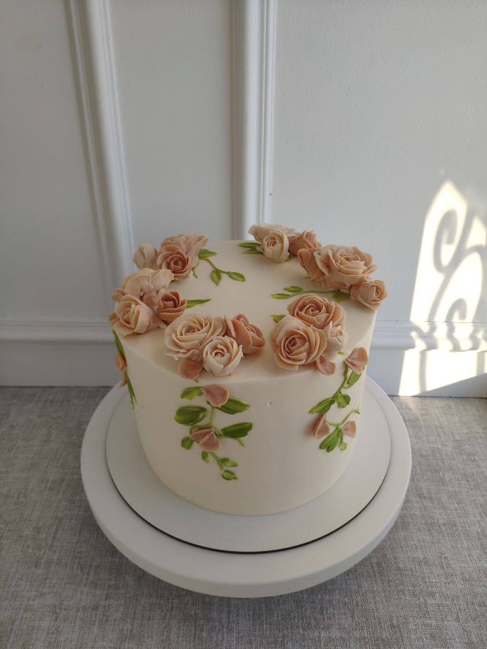 Работы учениц. Аникина Юлия / Кремовая флористика в корейской технике