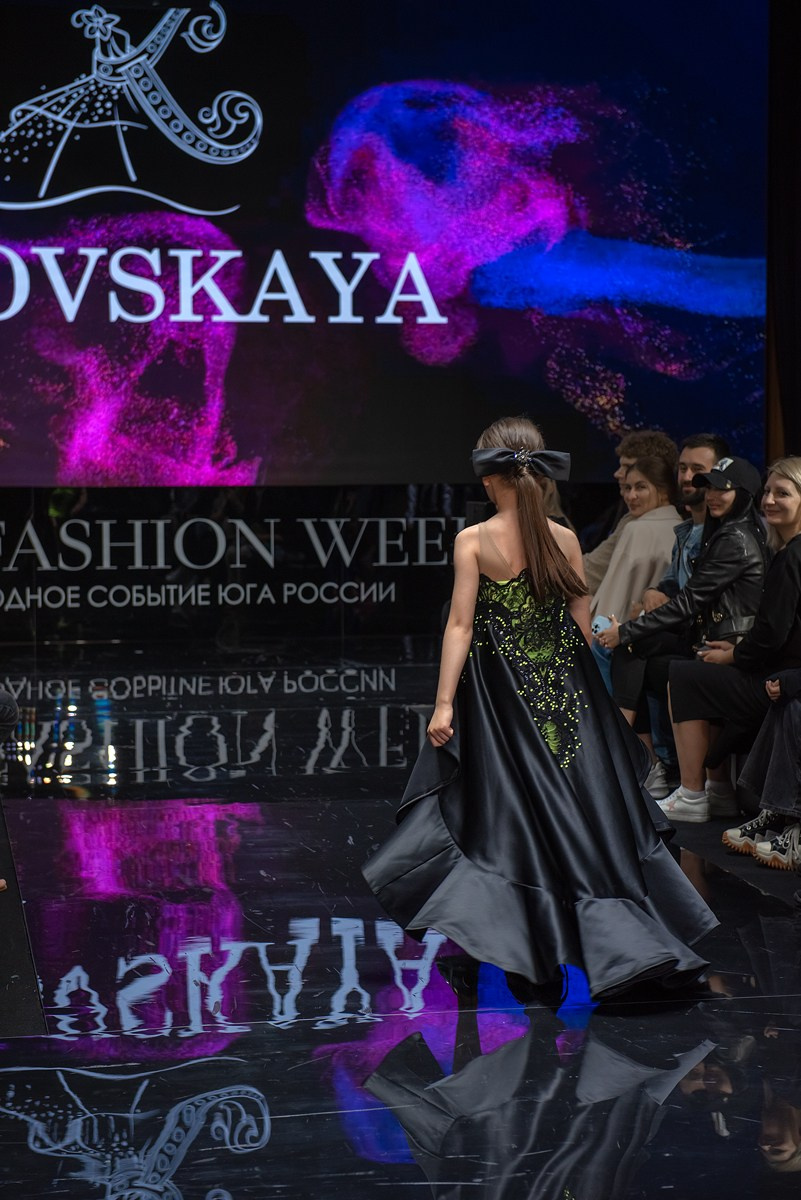 SochiFashionWeek2024 дизайнер Кибовская. Семейный и коммерческий фотограф в Сочи Александр Бодунов