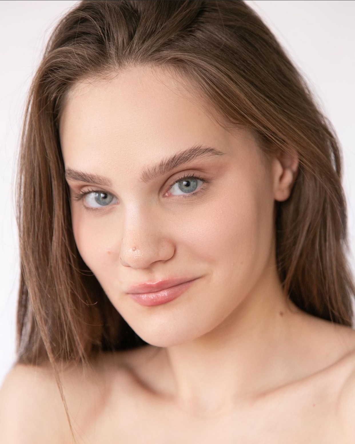 Ася. Коммерческий контент фотограф для маркетплейсов в Новосибирске