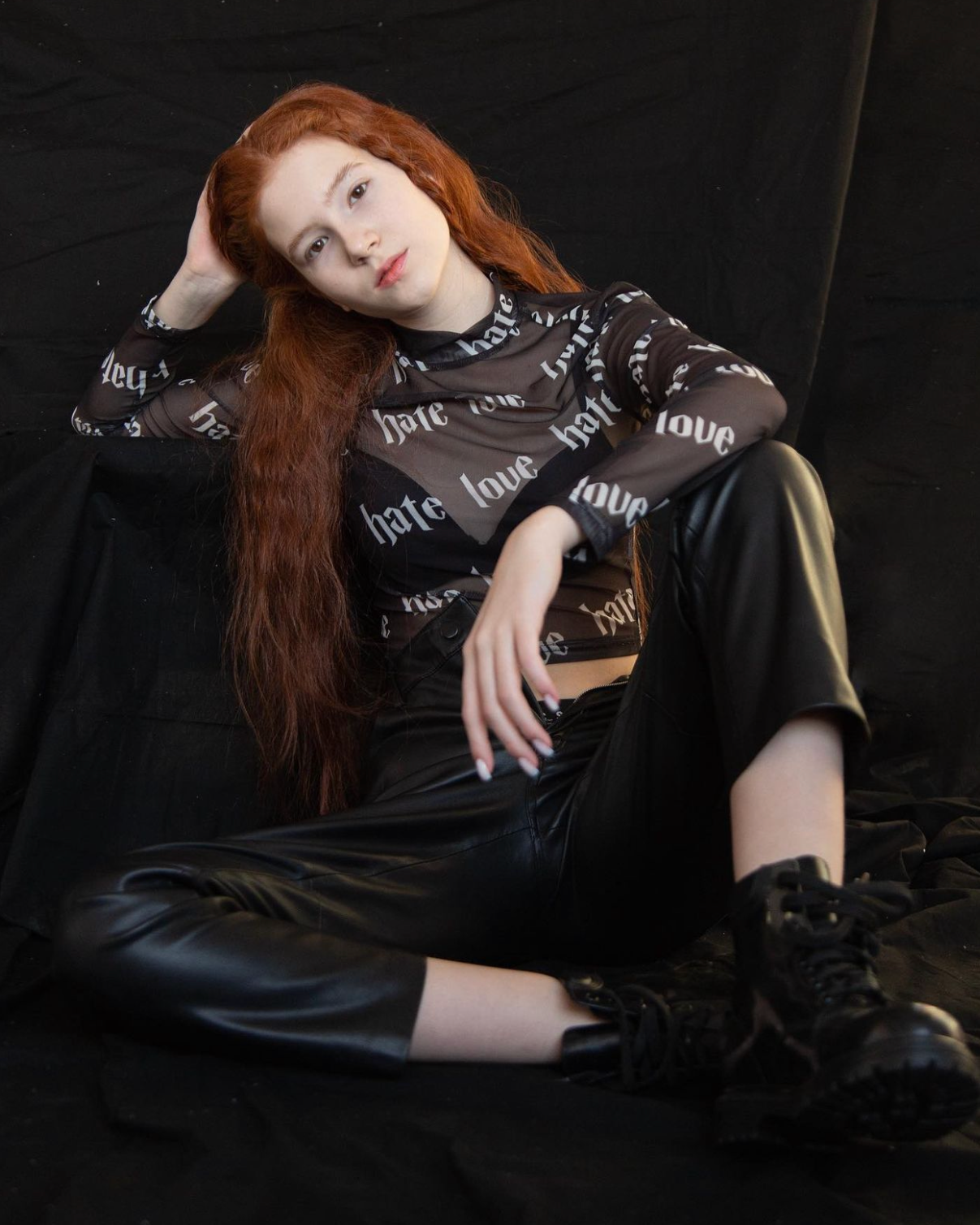 Соня. Коммерческий контент фотограф для маркетплейсов в Новосибирске