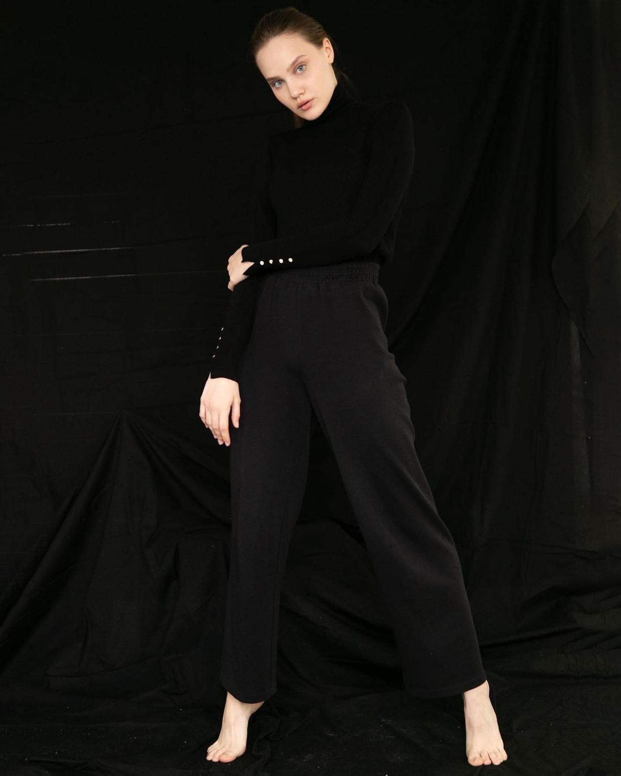 Ася. Коммерческий контент фотограф для маркетплейсов в Новосибирске