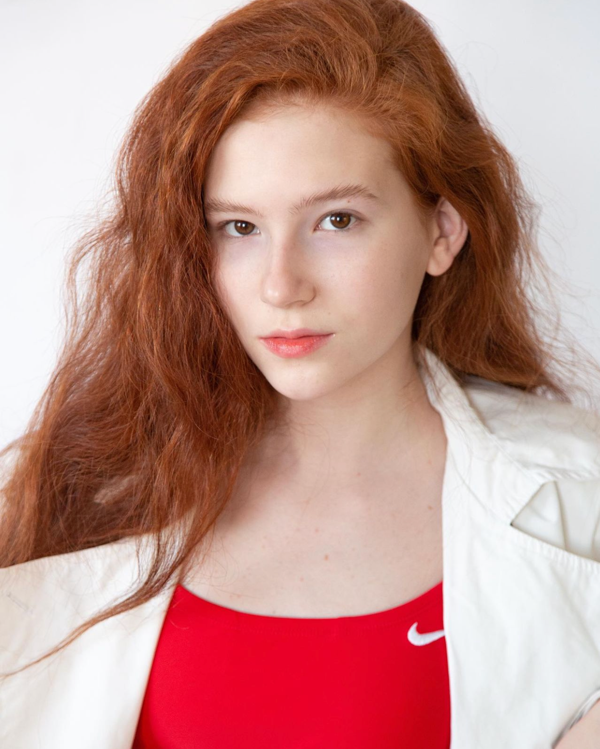 Соня. Коммерческий контент фотограф для маркетплейсов в Новосибирске