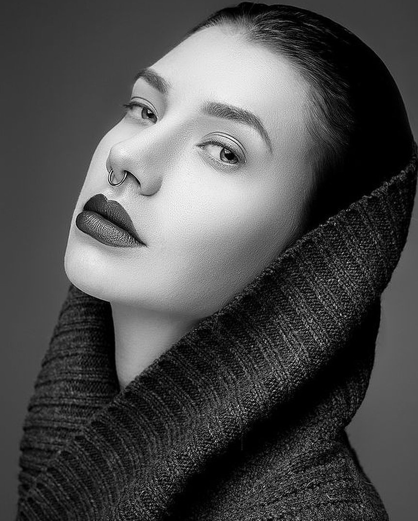 …. Коммерческий контент фотограф для маркетплейсов в Новосибирске