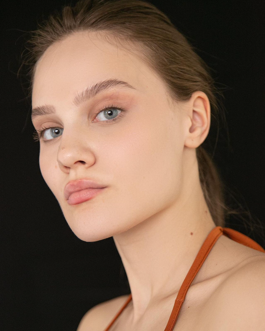 Ася. Коммерческий контент фотограф для маркетплейсов в Новосибирске