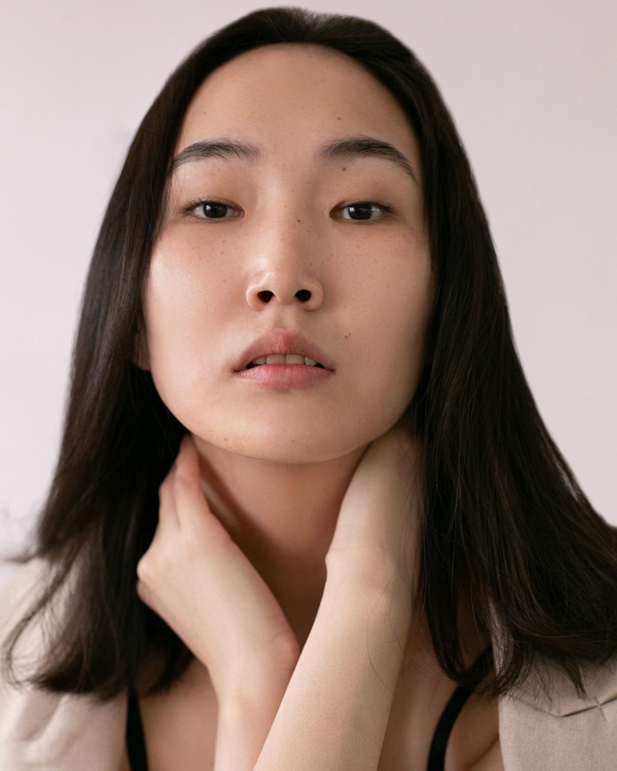 Чаяна. Коммерческий контент фотограф для маркетплейсов в Новосибирске