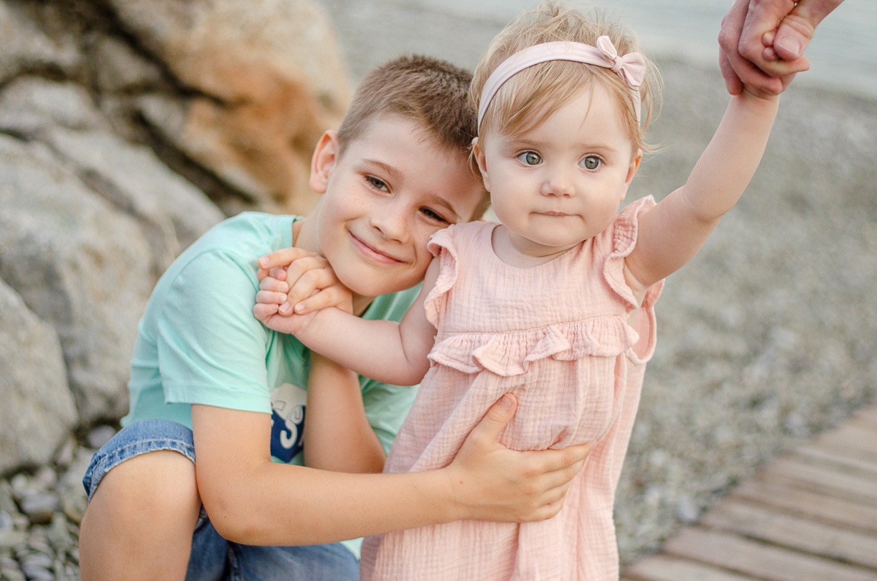 Семейная фотосессия на берегу моря. Семейный фотограф ЕЛЕНА ШАФИГУЛИНА