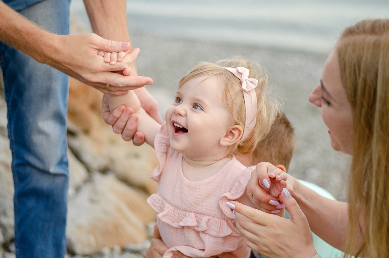 Семейная фотосессия на берегу моря. Семейный фотограф ЕЛЕНА ШАФИГУЛИНА