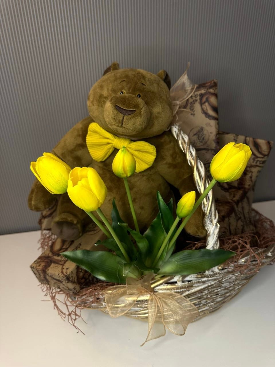 Женская корзина. Студия подарочных наборов «Владия»