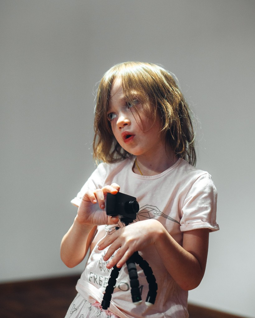 Дочка в студии. Фотограф Денис Денисов