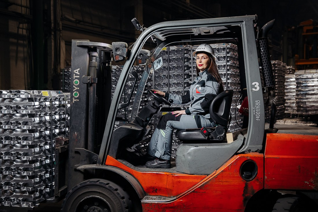 Иркутский алюминиевый завод ИркАЗ. Кадровик продакшн: Фото и видеосъемка форумов, конференций, масштабных событий в Иркутске