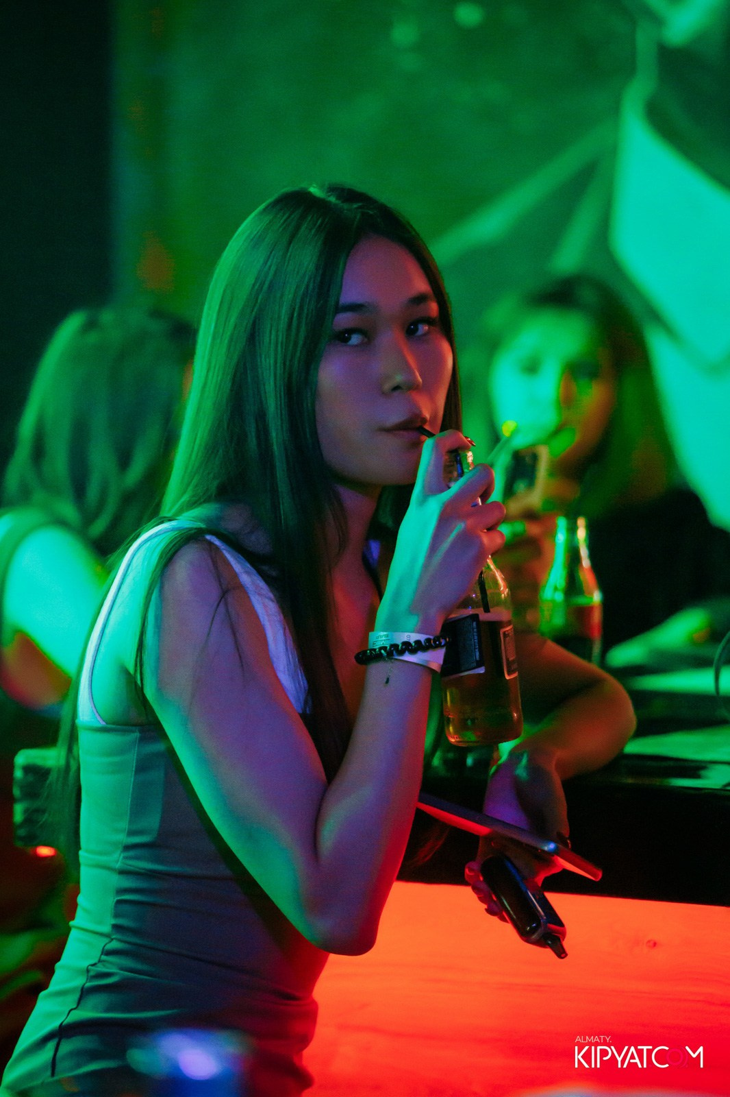 UYAT EMES BAR. КИПЯТКОМ АЛМАТЫ!