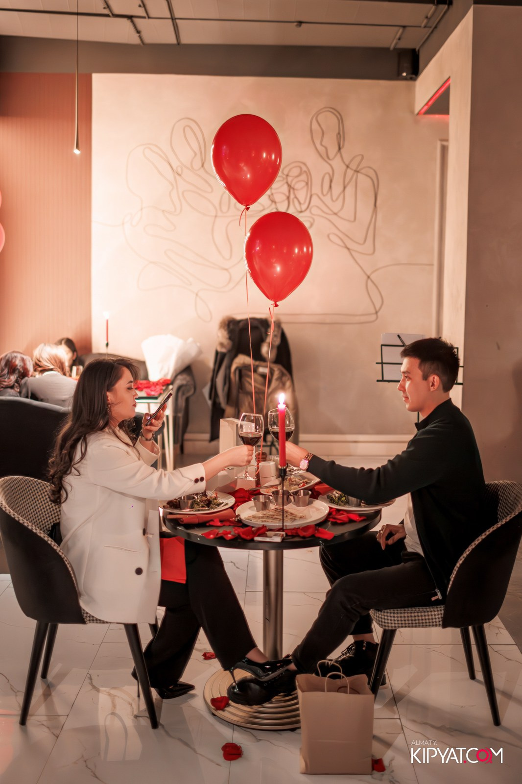 ARABIS НА ГАГАРИНА. КИПЯТКОМ АЛМАТЫ!