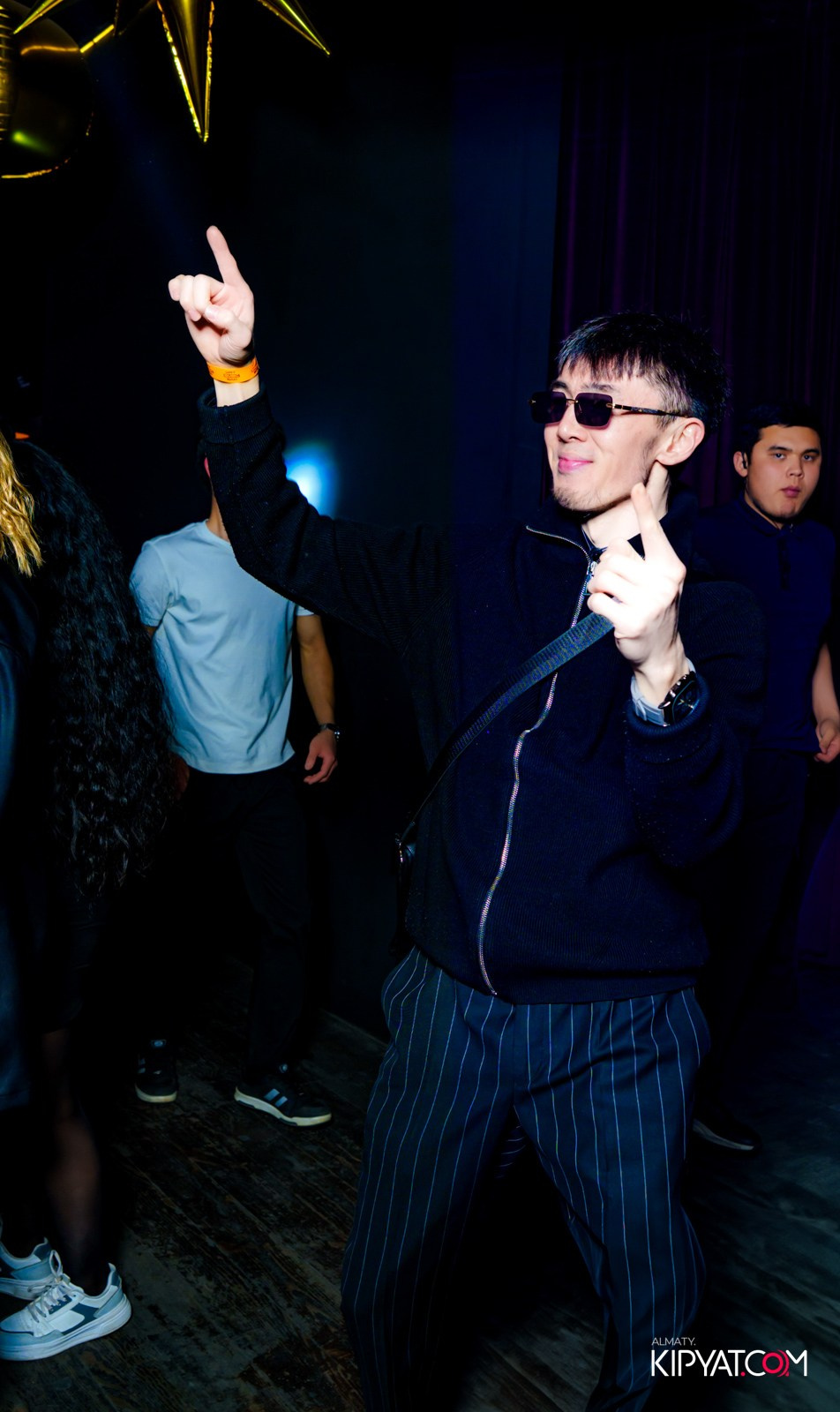 UYAT EMES BAR. КИПЯТКОМ АЛМАТЫ!