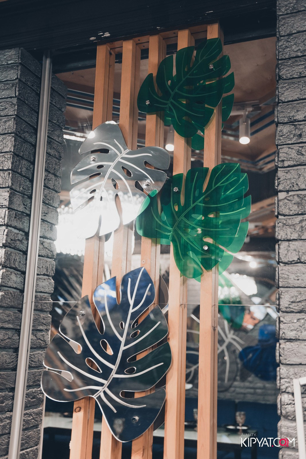 УХО И МЕДВЕДЬ НА ГАГАРИНА. КИПЯТКОМ АЛМАТЫ!