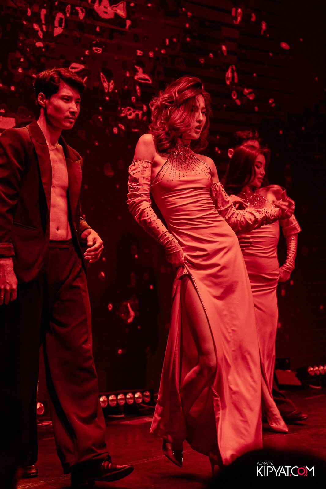 QUEEN. КИПЯТКОМ АЛМАТЫ!