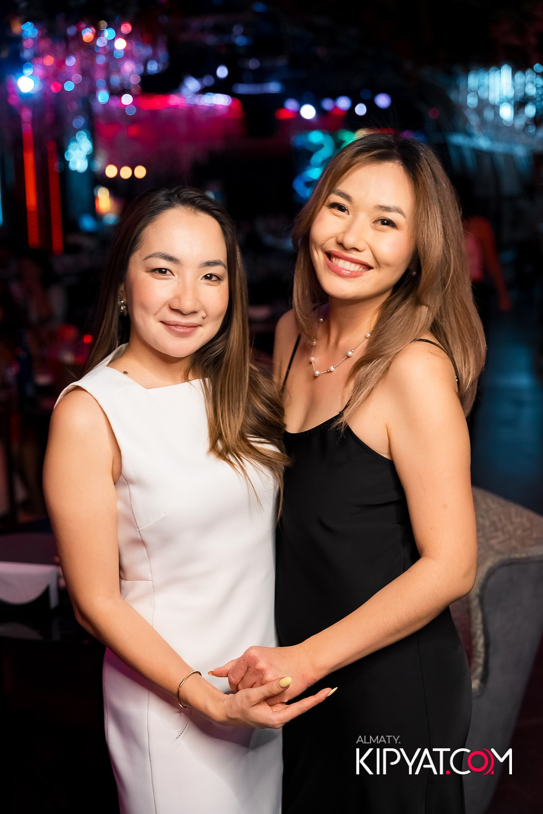 FRIENDS BAR & TERRACE. КИПЯТКОМ АЛМАТЫ!