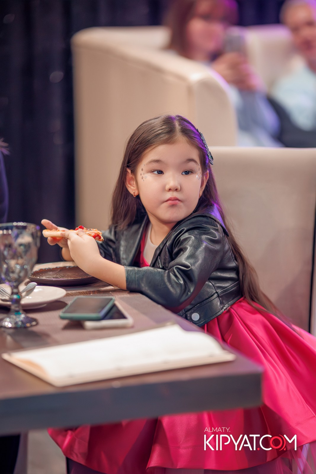 НОВОГОДНИЙ ОТЧЕТНЫЙ КОНЦЕРТ МУЗЫКАЛЬНОЙ ШКОЛЫ «SOULWAY». КИПЯТКОМ АЛМАТЫ!