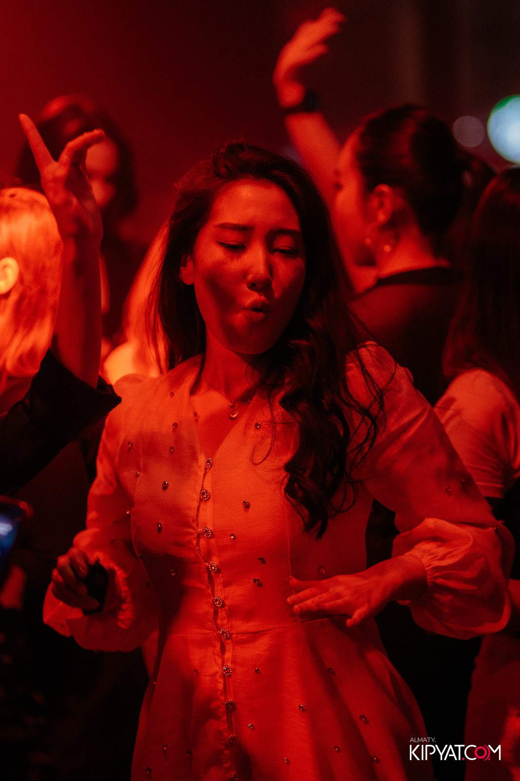 FRIENDS BAR & TERRACE. КИПЯТКОМ АЛМАТЫ!