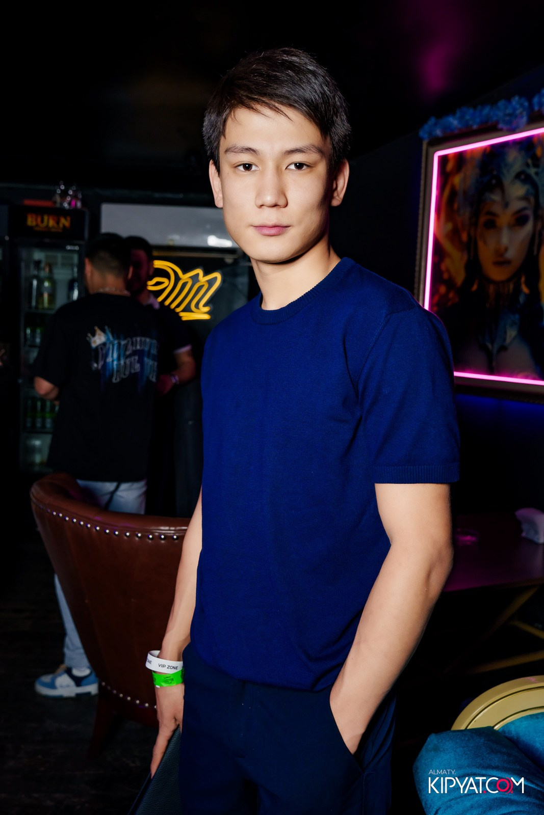 UYAT EMES BAR. КИПЯТКОМ АЛМАТЫ!