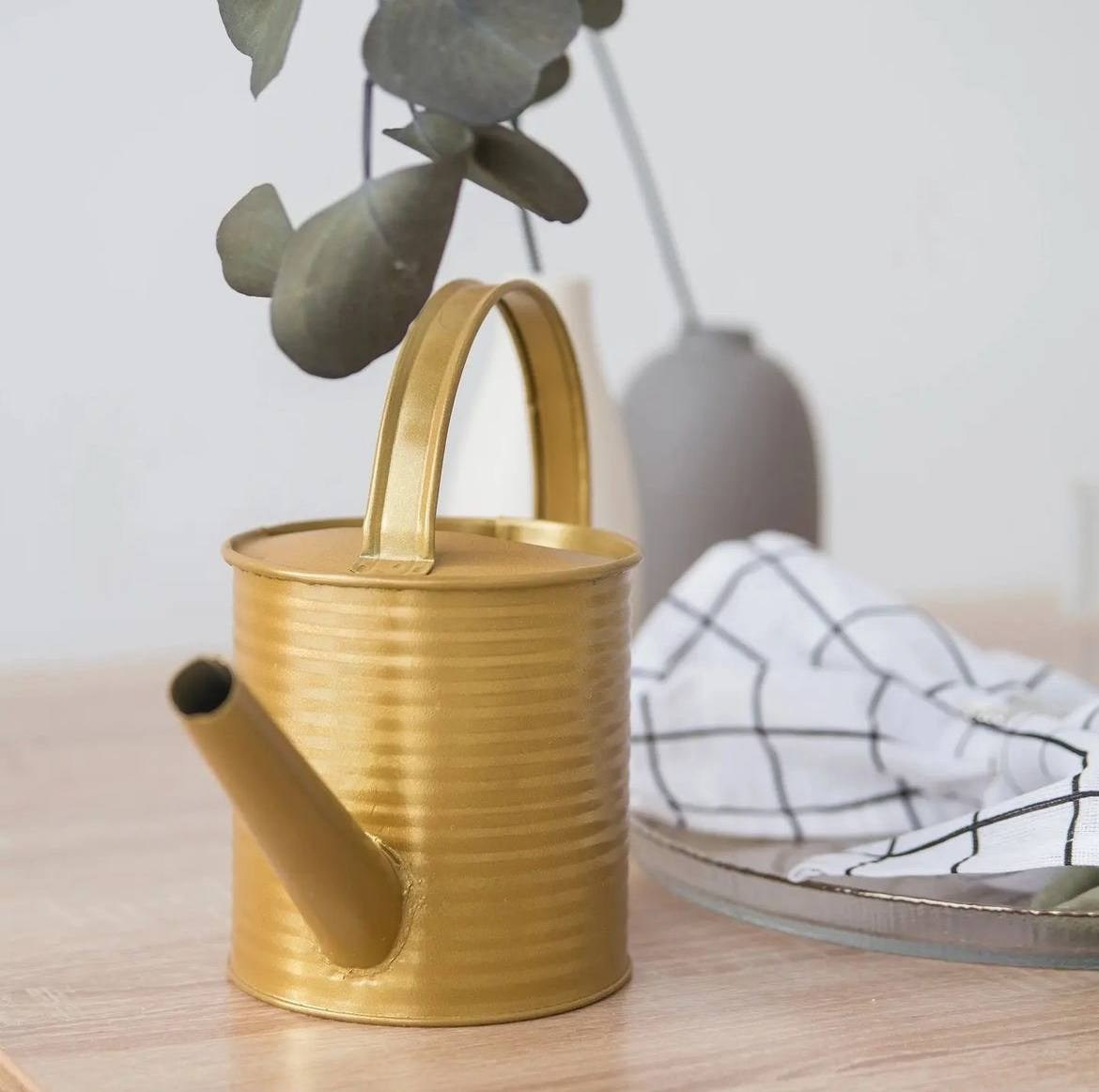 Студия Love is зал Сканди, 1700 руб. в час. Классный фотограф Красноярска Васильева Ирина